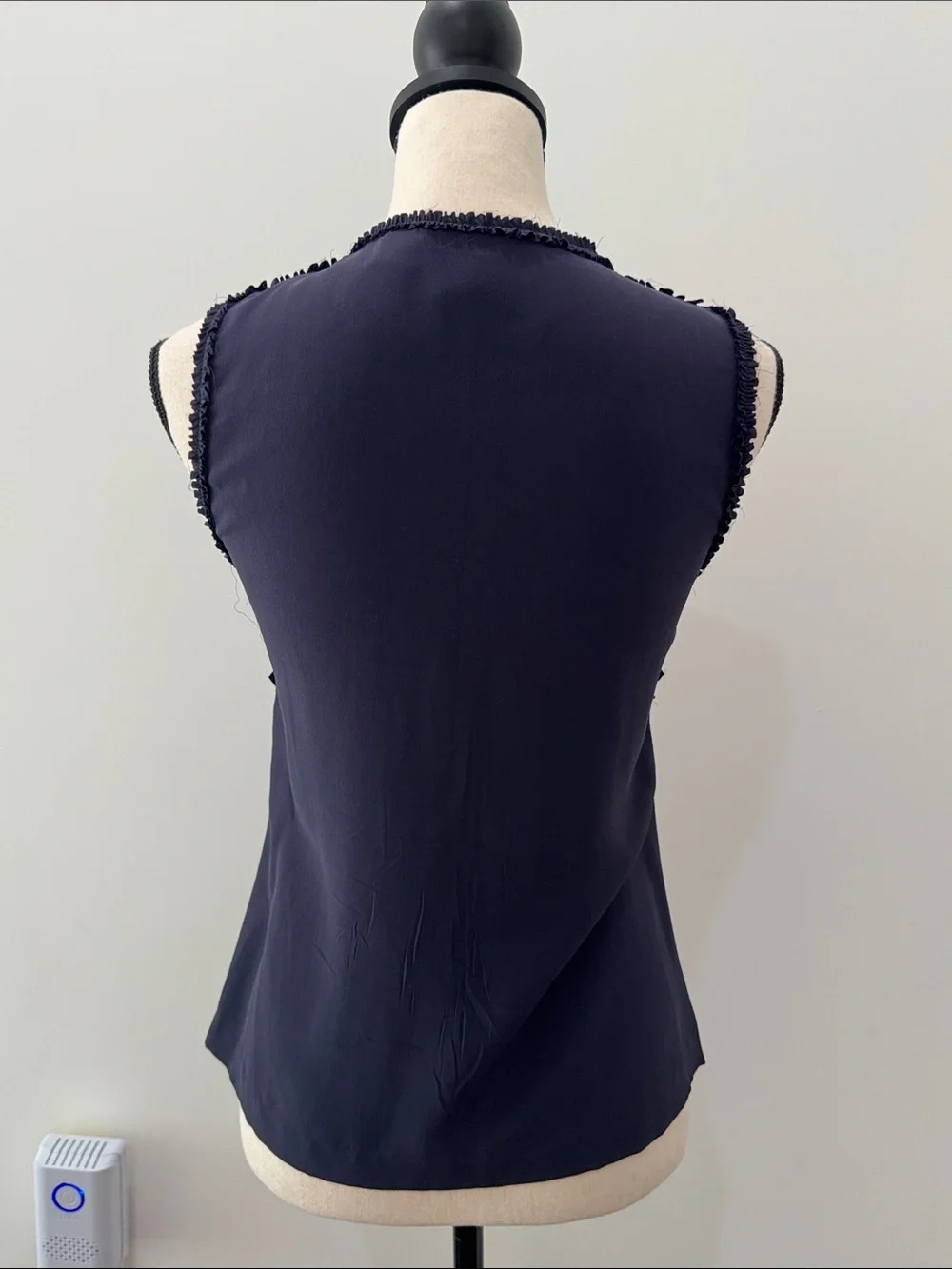 Tory Burch Silk Navy Sleeveless Top Button Down Pleated size 2 EUC Resort Cruise